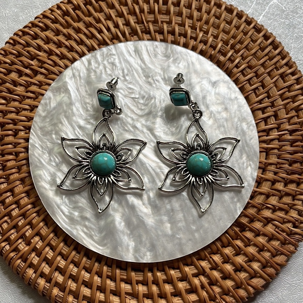 Silver Turquoise Flower Earrings